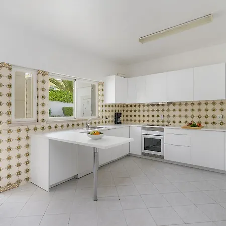 Villa Sitambo- Pool & Sea View *